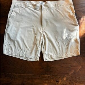Peter Millar Men's Flat Front Chino Shorts Cotton/Nylon, Khaki/Tan, Size 42